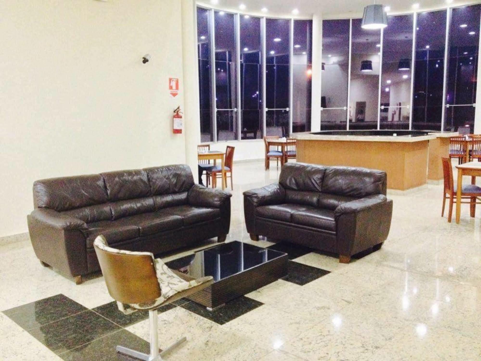 Habitat Hotel Pirassununga Buitenkant foto