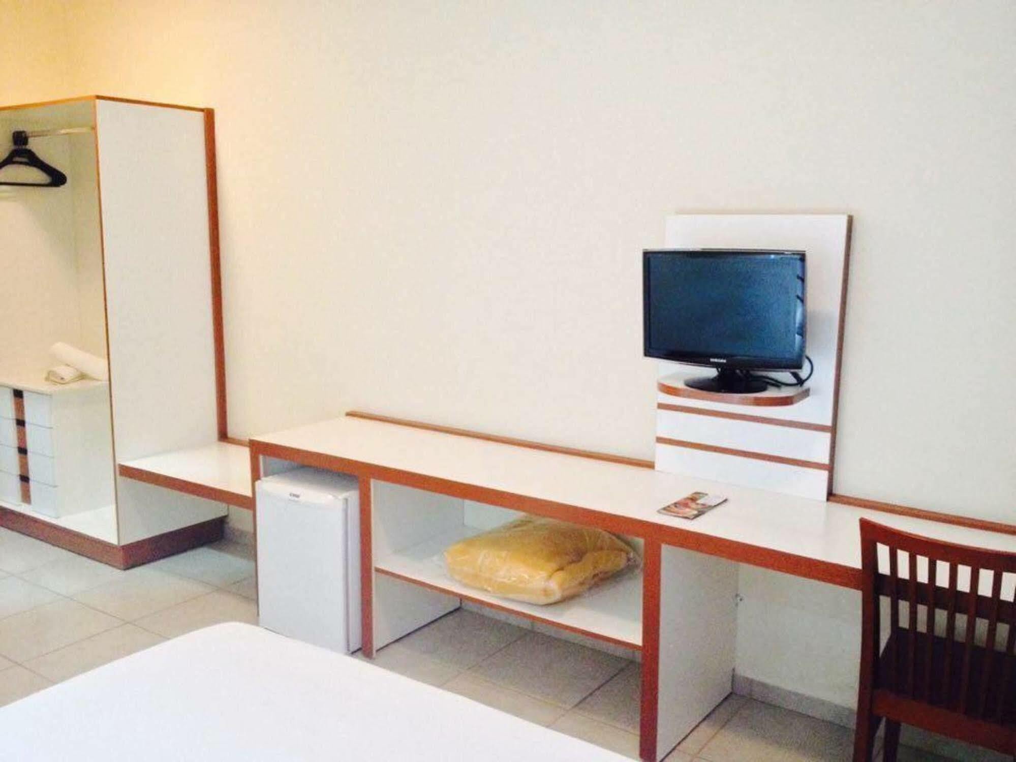 Habitat Hotel Pirassununga Buitenkant foto