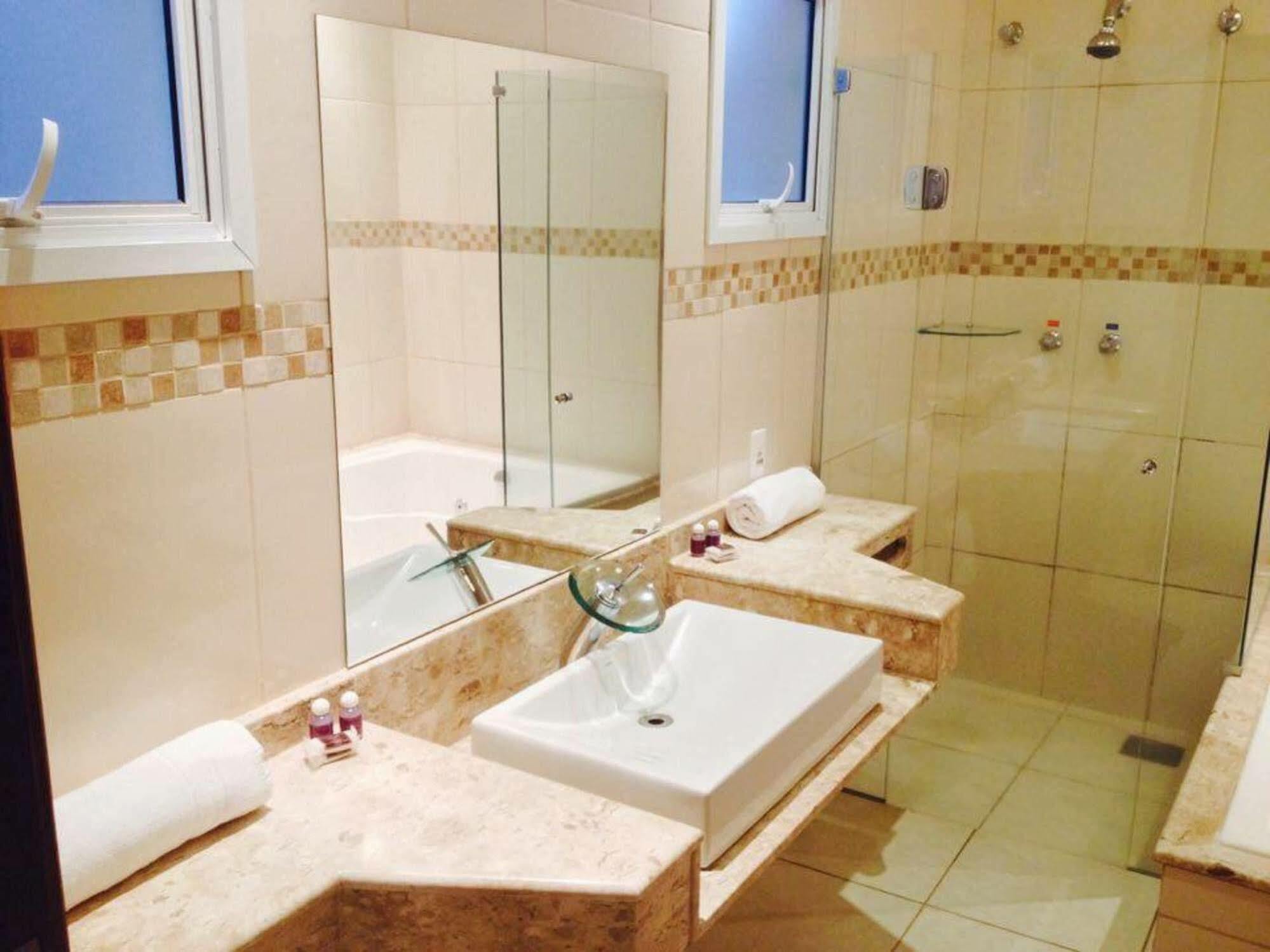 Habitat Hotel Pirassununga Buitenkant foto