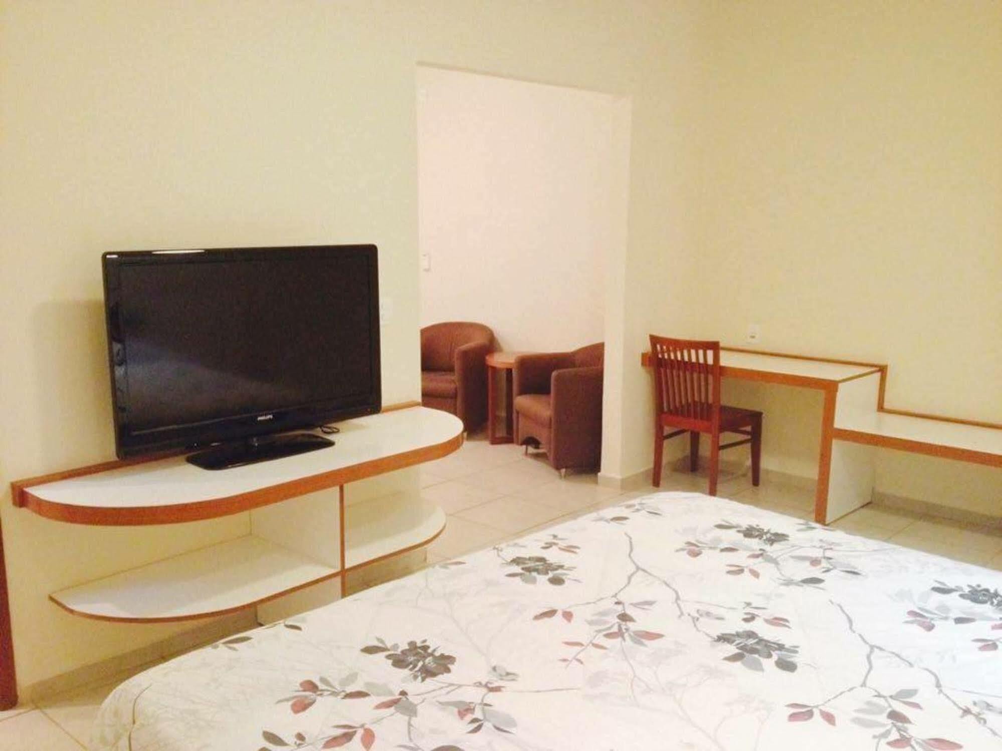 Habitat Hotel Pirassununga Buitenkant foto